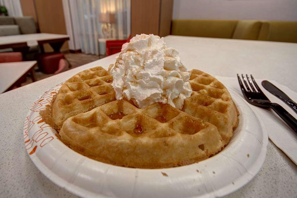 Hampton Inn & Suites Ontario Rancho Cucamonga Ngoại thất bức ảnh