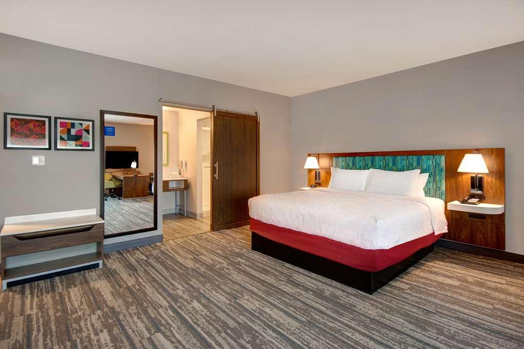 Hampton Inn & Suites Ontario Rancho Cucamonga Phòng bức ảnh
